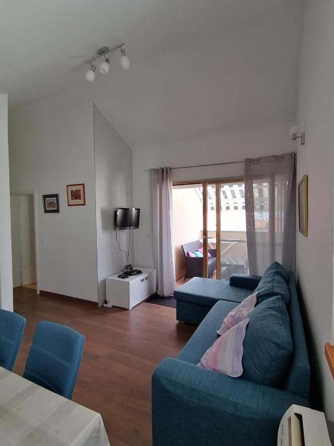Lily Apartments Punta Skala Petrcane Exterior photo
