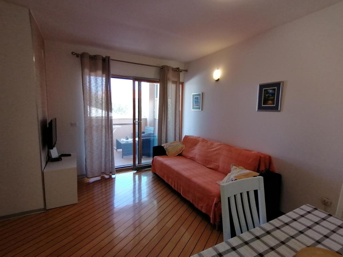 Lily Apartments Punta Skala Petrcane Exterior photo